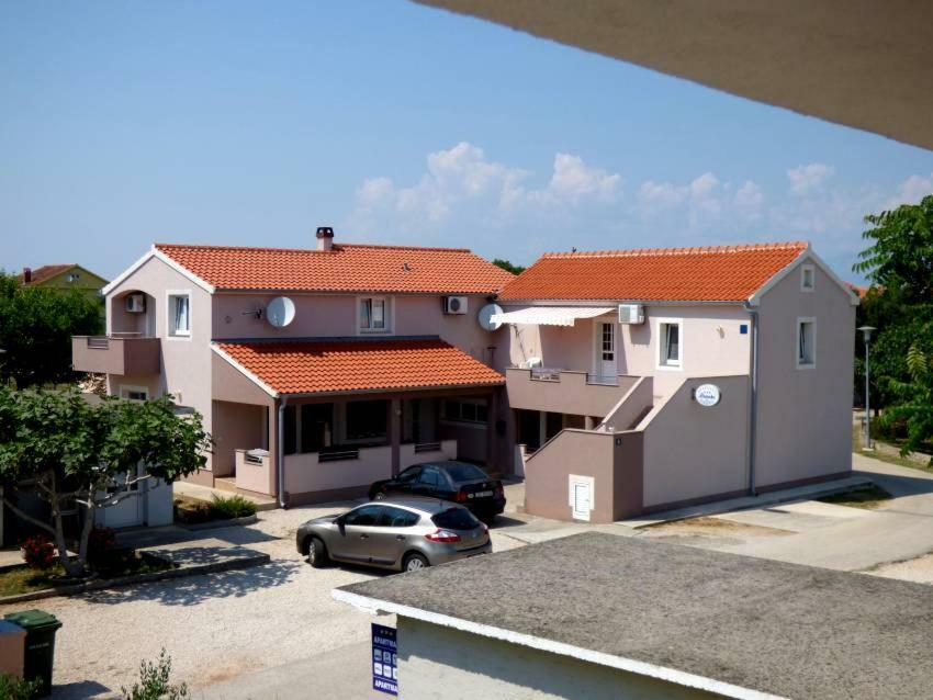 Apartments Branko Нин Екстериор снимка